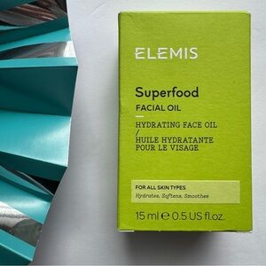 Superfood Hydrating and Nourishing Facial Oil. Full Size. 0.5oz Brand New.